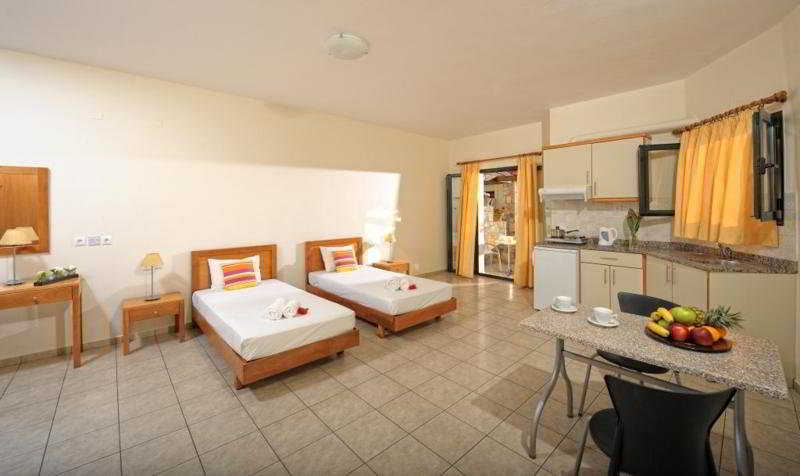 Kristalli Hotel Apartments Malia  Exterior photo