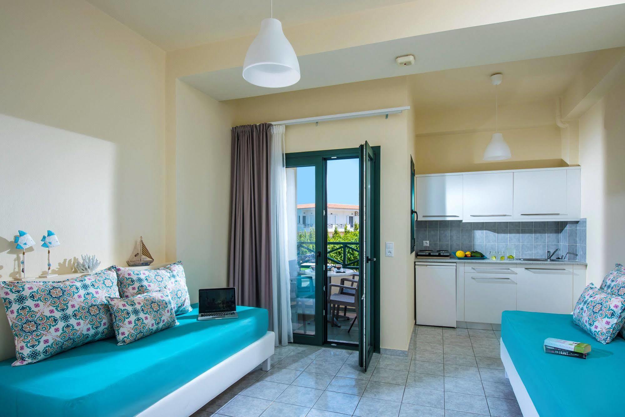 Kristalli Hotel Apartments Malia  Exterior photo
