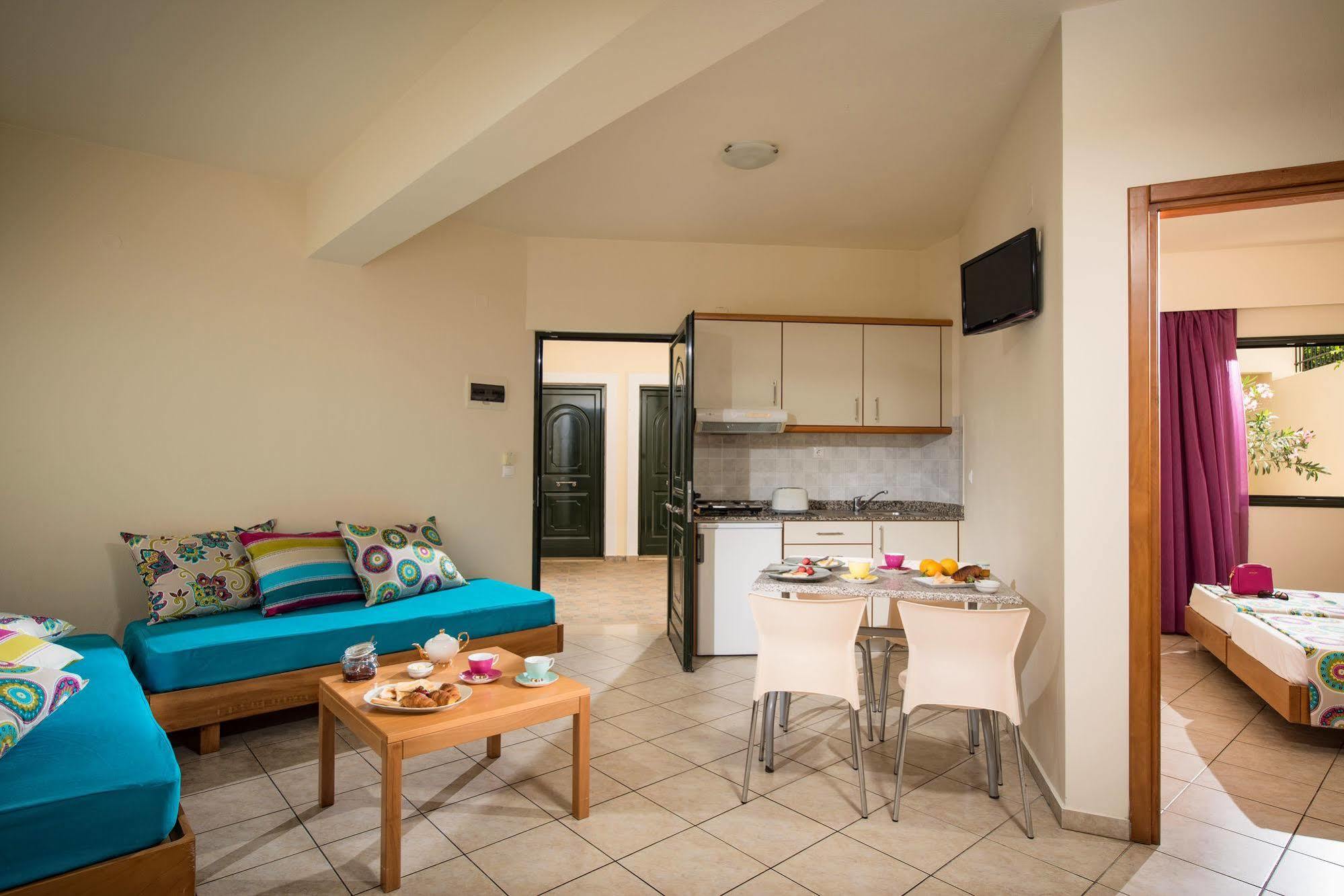 Kristalli Hotel Apartments Malia  Exterior photo